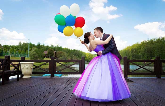 Hire a photo booth for your summer wedding